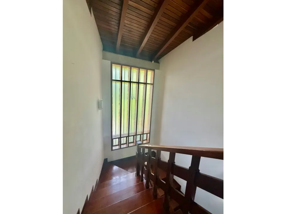 Se Vende casa 680m2 Cerro Verde 6553 - 14