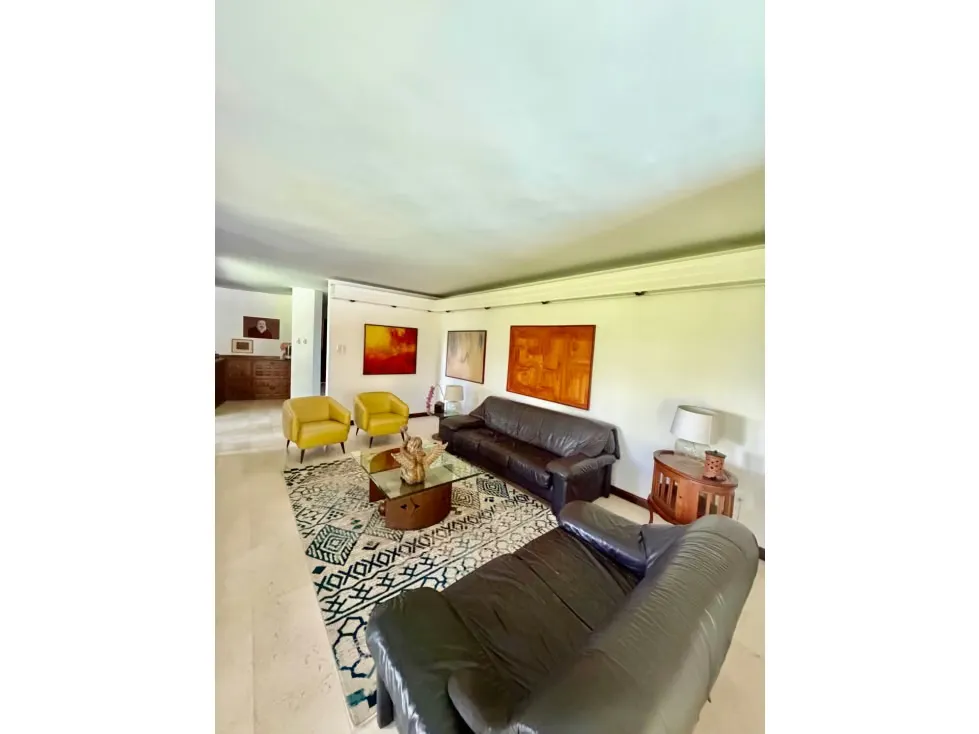 Se Vende casa 680m2 Cerro Verde 6553 - 3