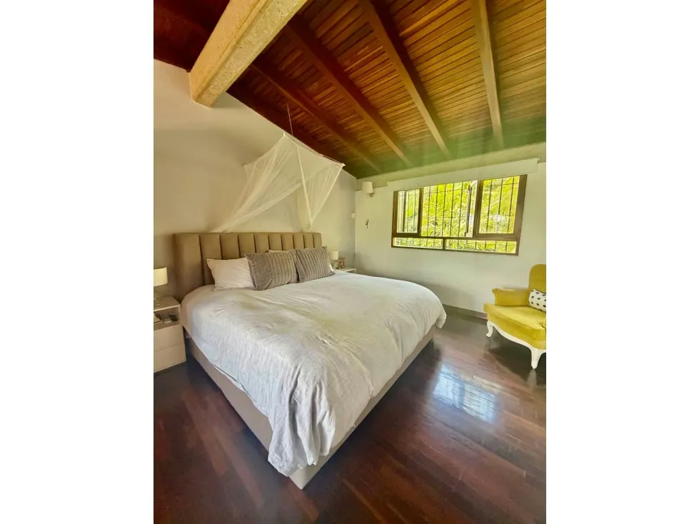 Se Vende casa 680m2 Cerro Verde 6553 - 6