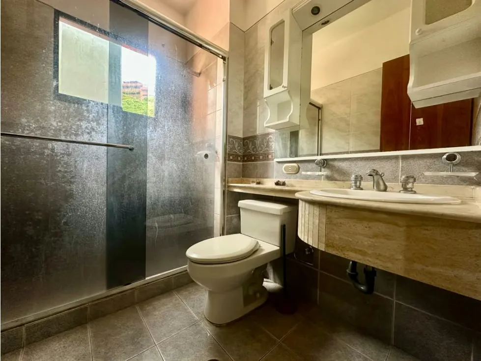 Se alquila Apto 278m² 4h+s/4b+s/4 Colinas de Valle Arriba - 13