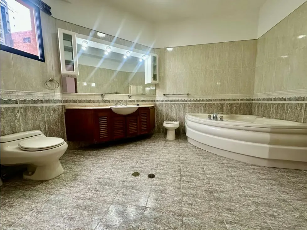 Se alquila Apto 278m² 4h+s/4b+s/4 Colinas de Valle Arriba - 14