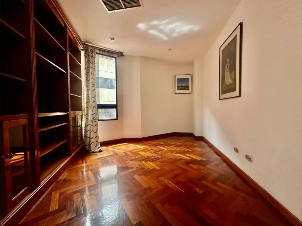 Se alquila Apto 278m² 4h+s/4b+s/4 Colinas de Valle Arriba - 16