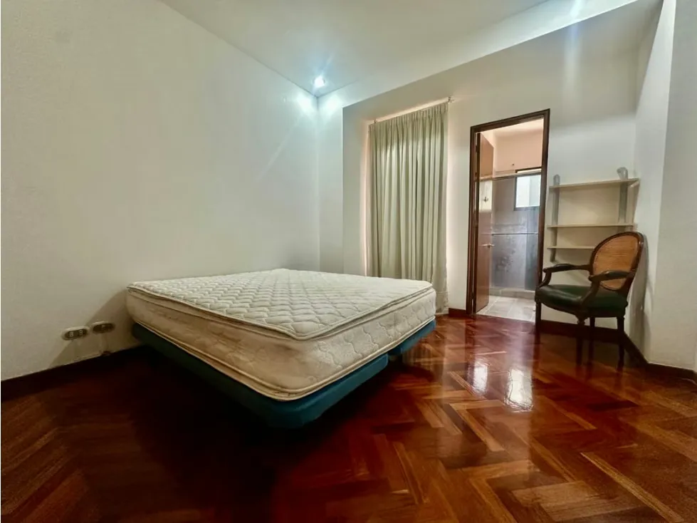 Se alquila Apto 278m² 4h+s/4b+s/4 Colinas de Valle Arriba - 19