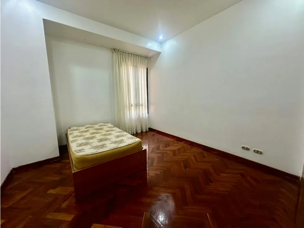 Se alquila Apto 278m² 4h+s/4b+s/4 Colinas de Valle Arriba - 22