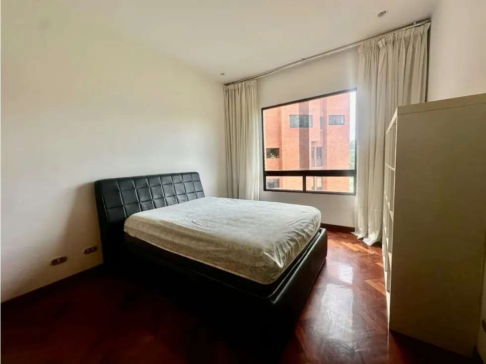 Se alquila Apto 278m² 4h+s/4b+s/4 Colinas de Valle Arriba - 23