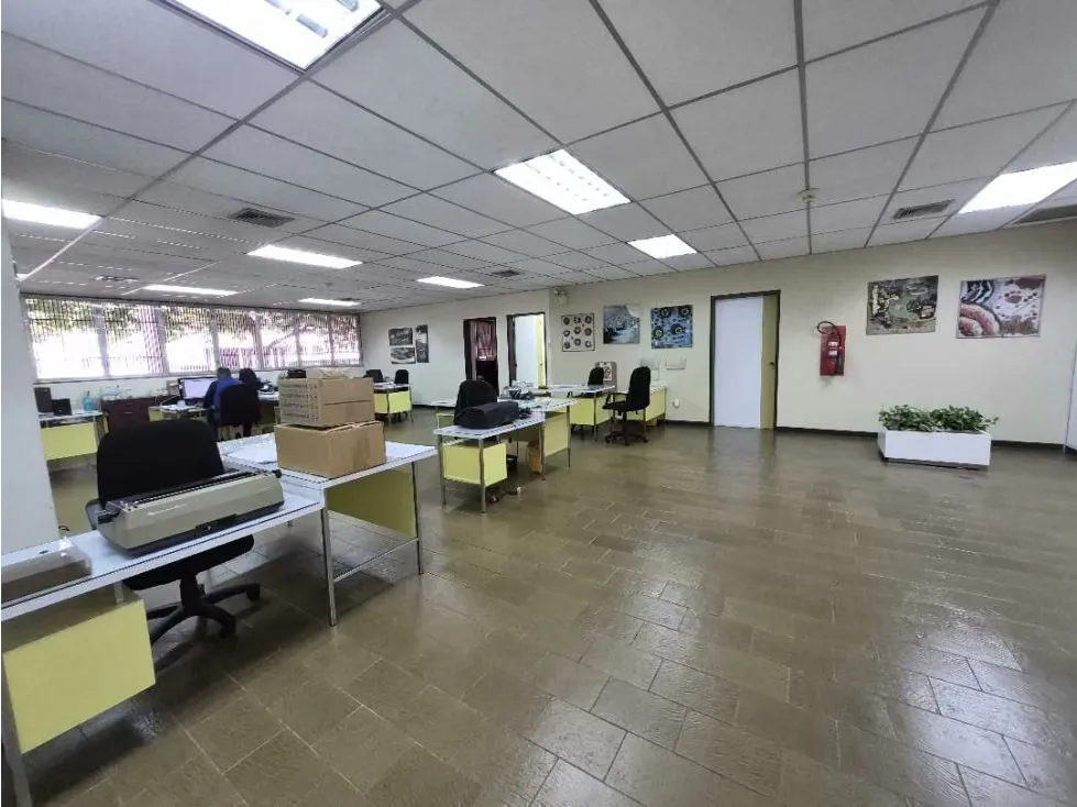 En venta edificio industrial 5388m2 La Urbina 2555 - 4