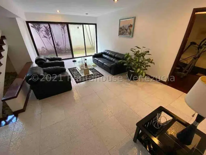 Casa (Multipes Niveles) en Venta en Los Naranjos del Cafetal, Distrito Metropolitano - 23