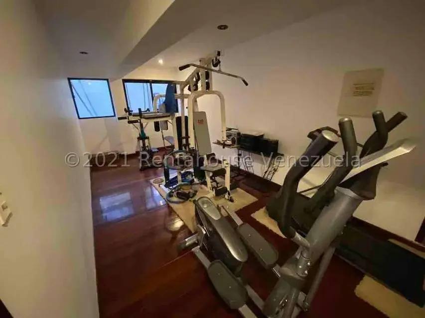 Casa (Multipes Niveles) en Venta en Los Naranjos del Cafetal, Distrito Metropolitano - 24