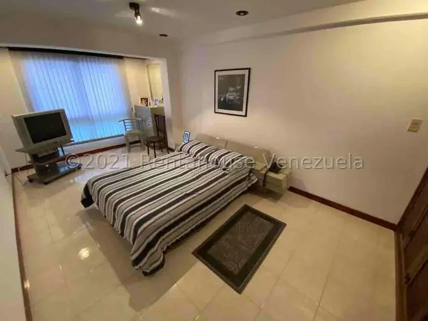 Casa (Multipes Niveles) en Venta en Los Naranjos del Cafetal, Distrito Metropolitano - 33