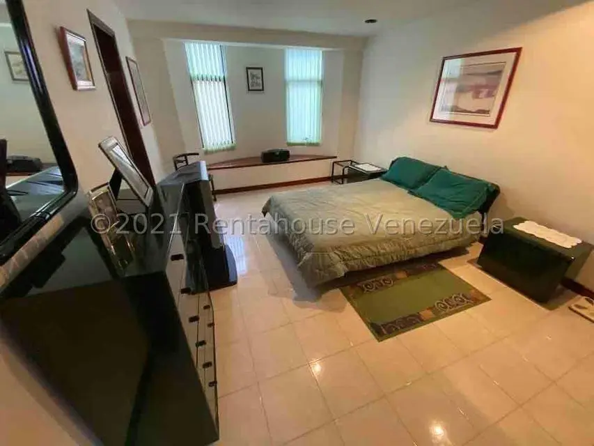 Casa (Multipes Niveles) en Venta en Los Naranjos del Cafetal, Distrito Metropolitano - 36