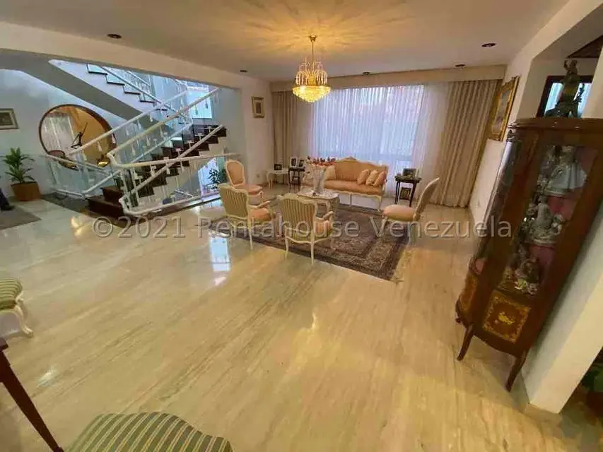 Casa (Multipes Niveles) en Venta en Los Naranjos del Cafetal, Distrito Metropolitano - 5