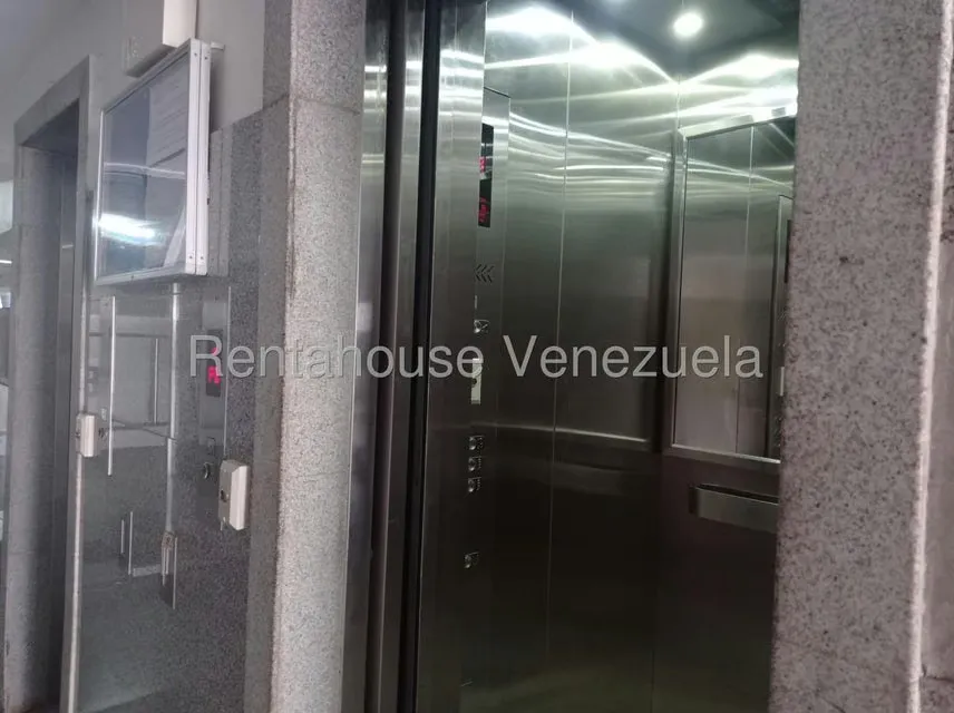 Apartamento (1 Nivel) en Venta en Colinas de La Tahona, Distrito Metropolitano - 20