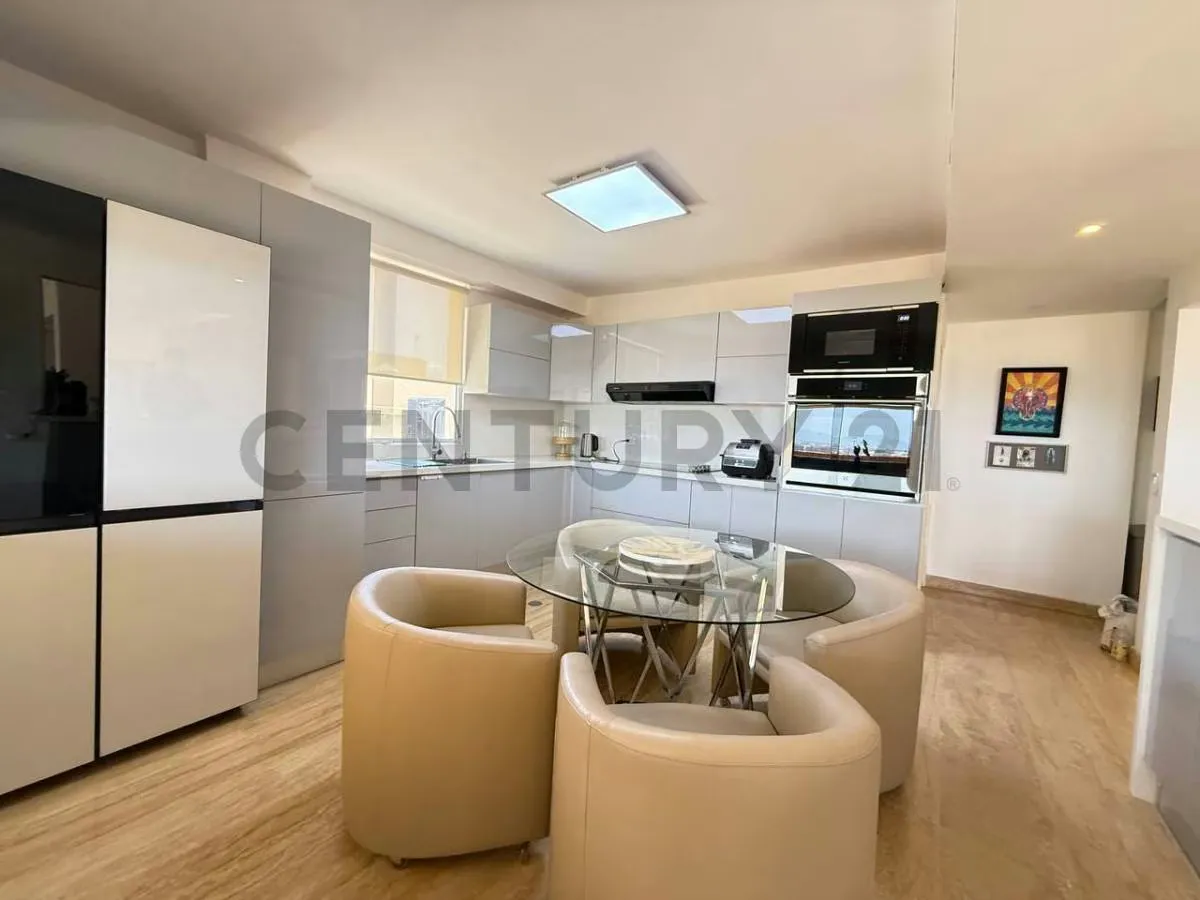 EN VENTA APARTAMENTO LECHERIA CR PLAZA MAR - 11