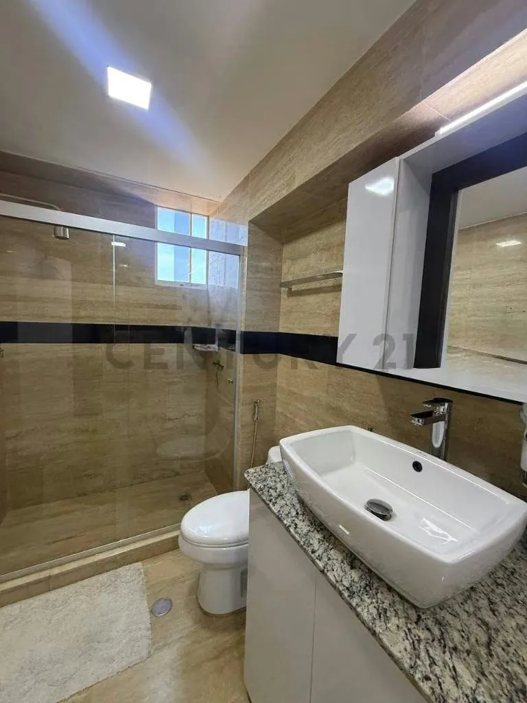 EN VENTA APARTAMENTO LECHERIA CR PLAZA MAR - 28