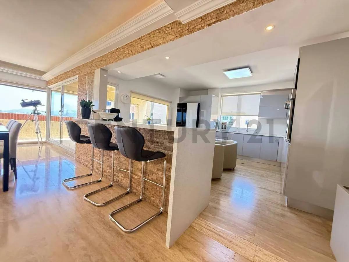 EN VENTA APARTAMENTO LECHERIA CR PLAZA MAR - 8