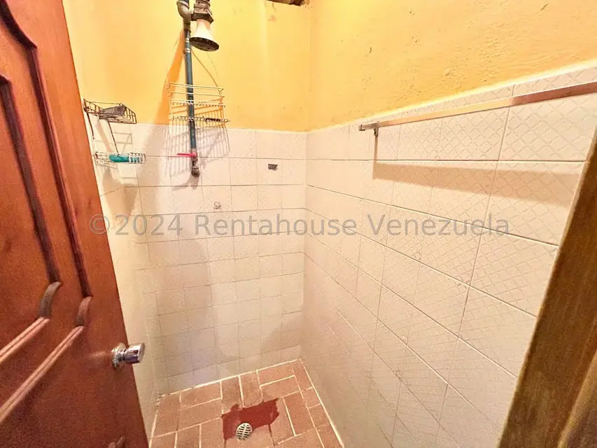 Comercial (Edificio) en Venta en Zona Oeste, Lara - 27