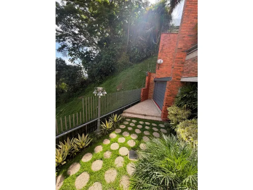 Se vende PB 600m2 4H+S/4.5B+S/8P La Lagunita - 16