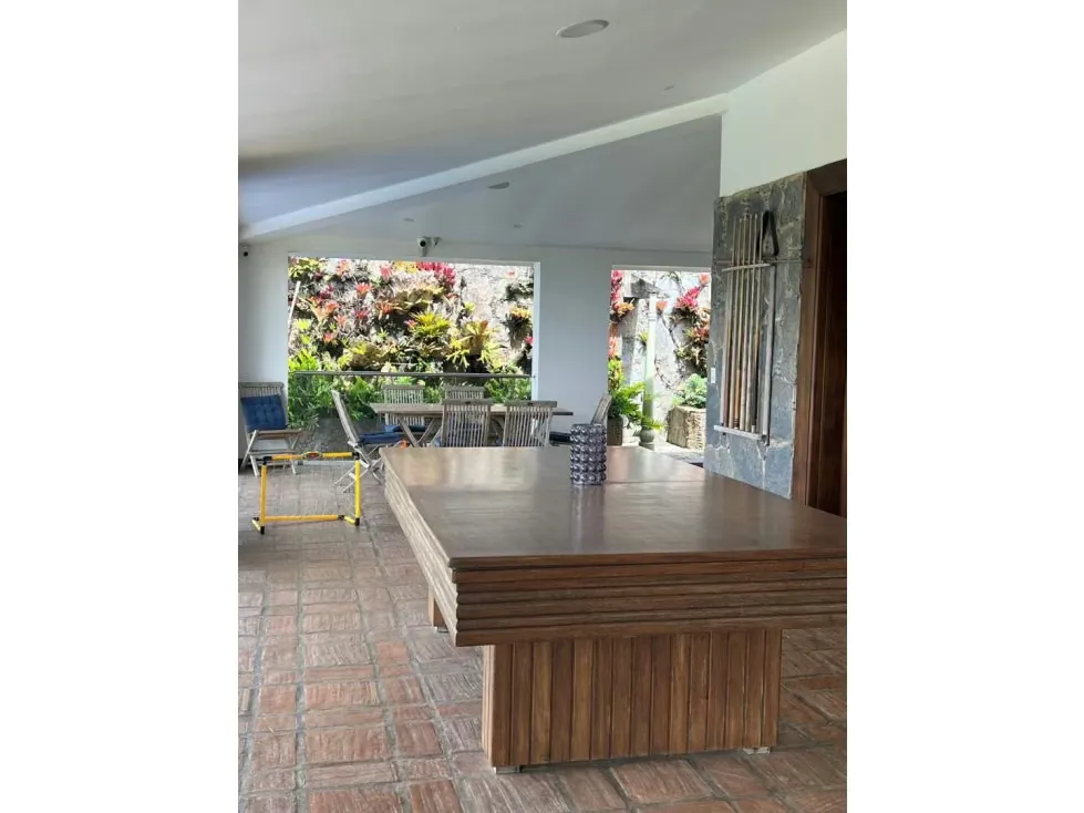 Se vende casa 980m2 La Lagunita 5937 - 5
