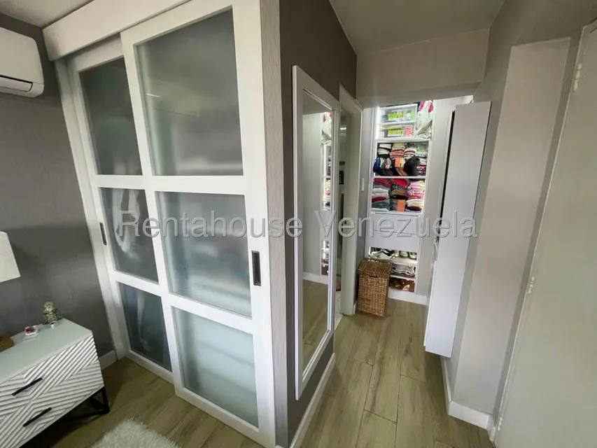 Apartamento (1 Nivel) en Venta en Colinas de Bello Monte, Distrito Metropolitano - 28