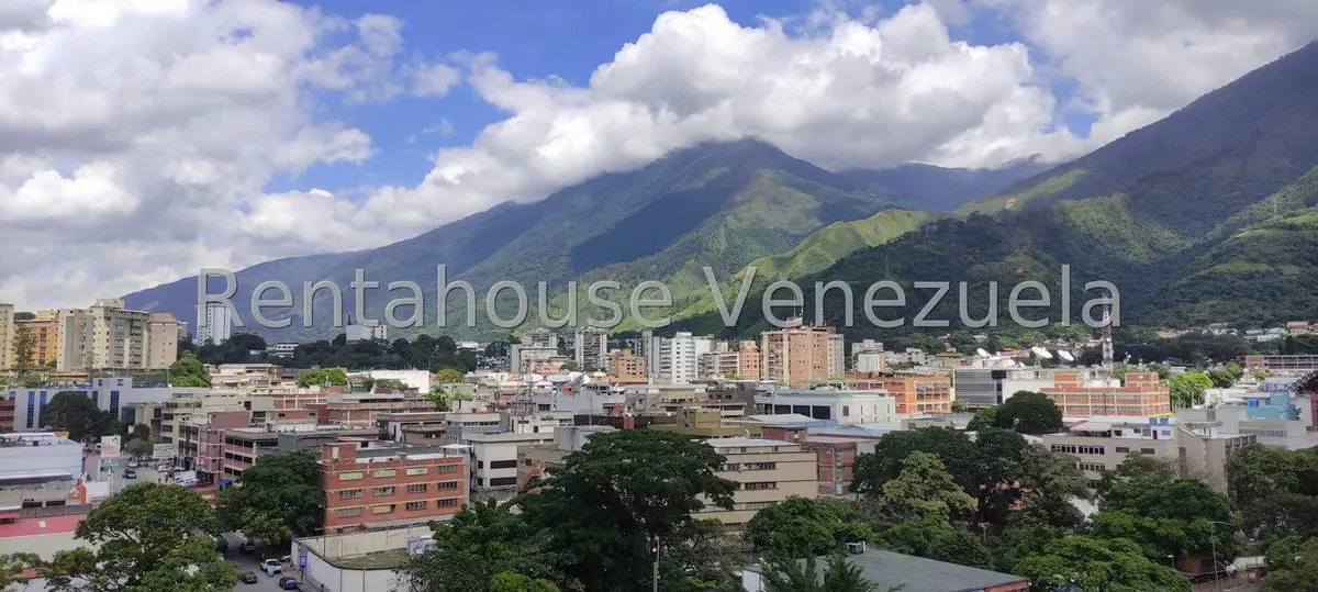 Apartamento (1 Nivel) en Venta en La Urbina, Distrito Metropolitano - 32