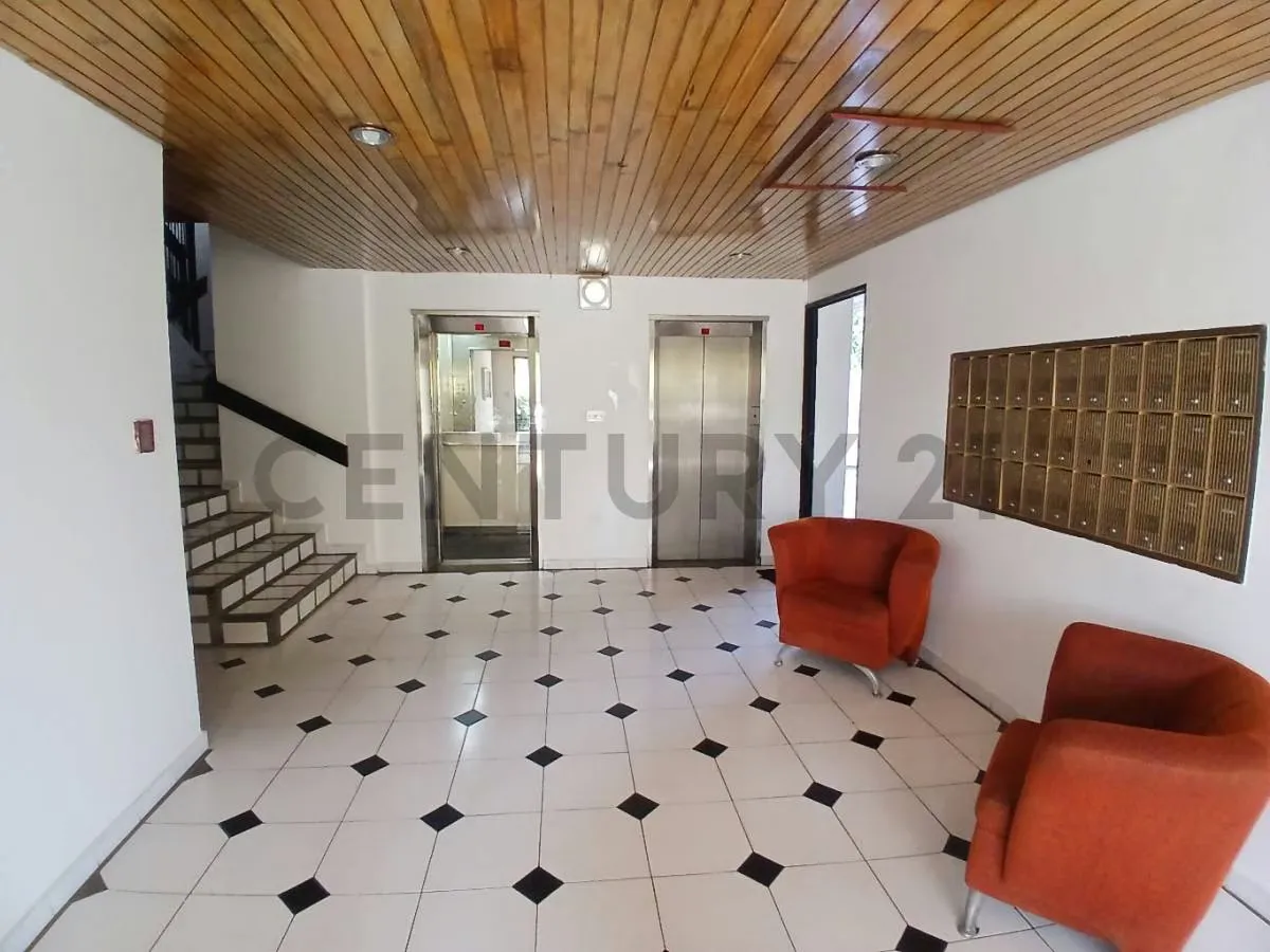 ¡ATENCIÓN INVERSIONISTAS! Penthouse dúplex para remodelar en Urb. Jorge Coll - 15