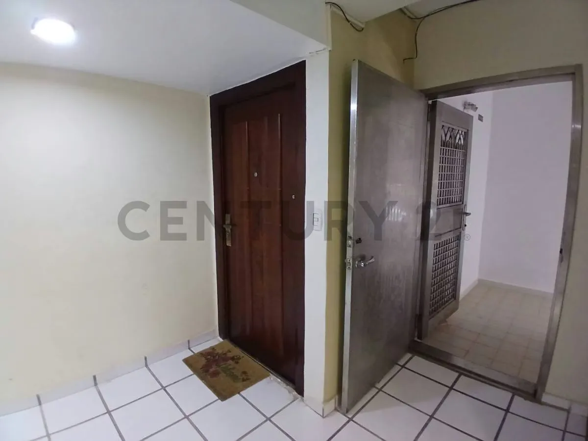 ¡ATENCIÓN INVERSIONISTAS! Penthouse dúplex para remodelar en Urb. Jorge Coll - 28
