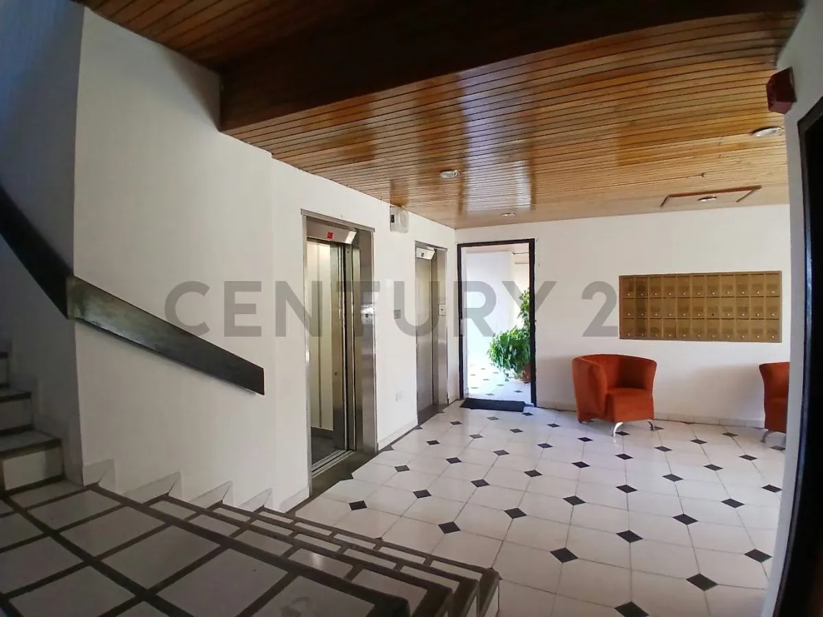 ¡ATENCIÓN INVERSIONISTAS! Penthouse dúplex para remodelar en Urb. Jorge Coll - 31