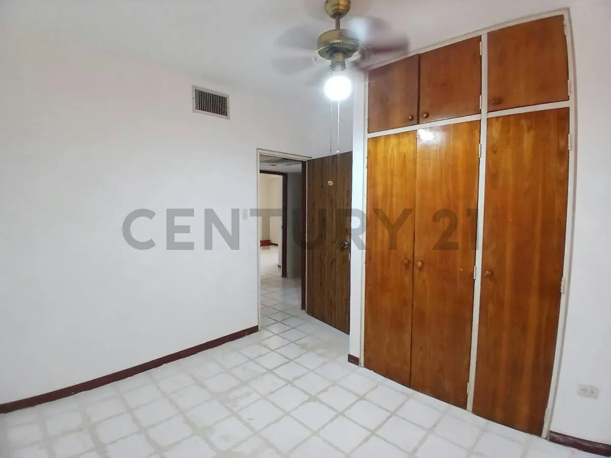 ¡ATENCIÓN INVERSIONISTAS! Penthouse dúplex para remodelar en Urb. Jorge Coll - 42