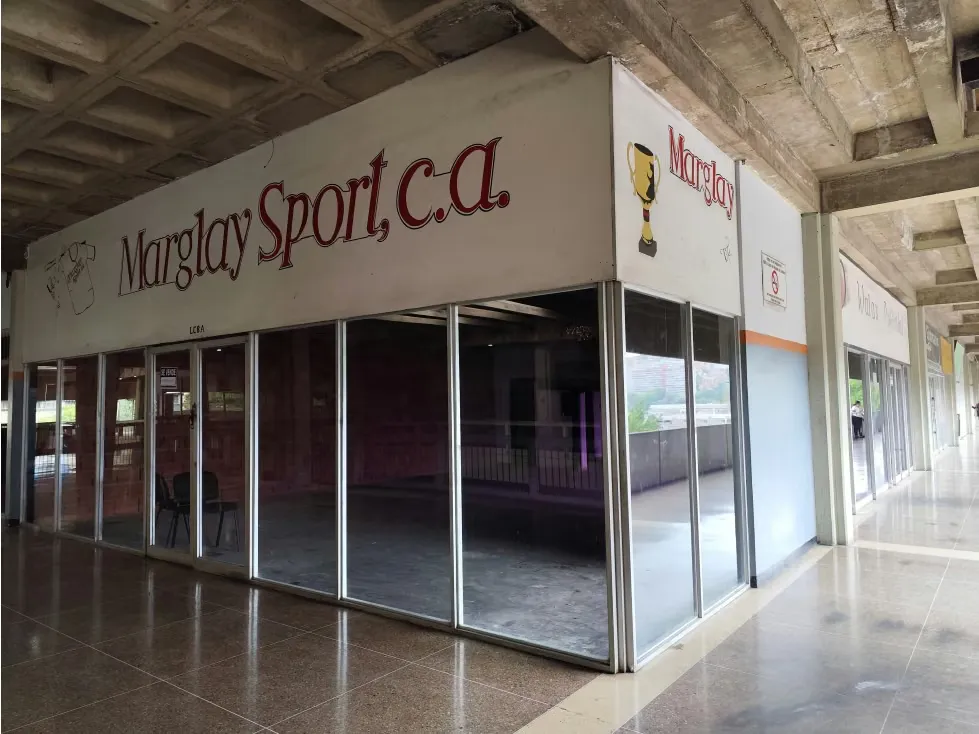 Se vende local comercial 243m2 Propatria 2215 - 7