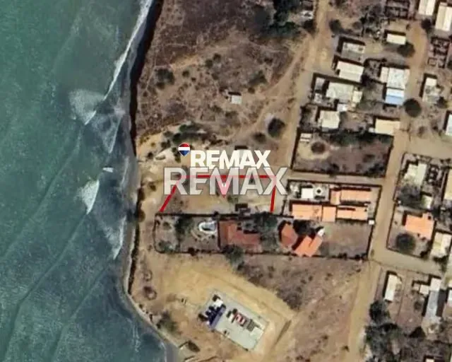 Terreno con ubicación exclusiva frente al mar - 13