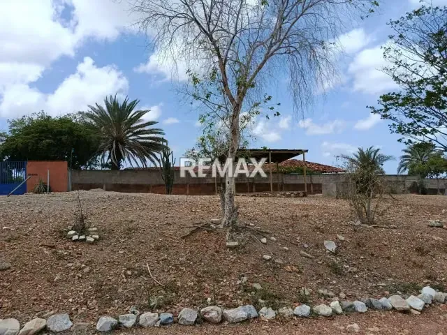 Terreno con ubicación exclusiva frente al mar - 6