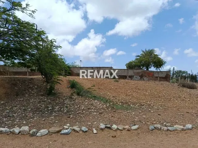 Terreno con ubicación exclusiva frente al mar - 7