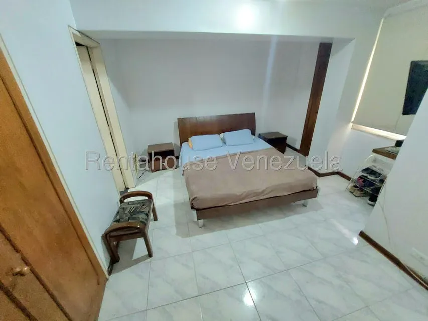 Apartamento (1 Nivel) en Alquiler en Miranda, Distrito Metropolitano - 17