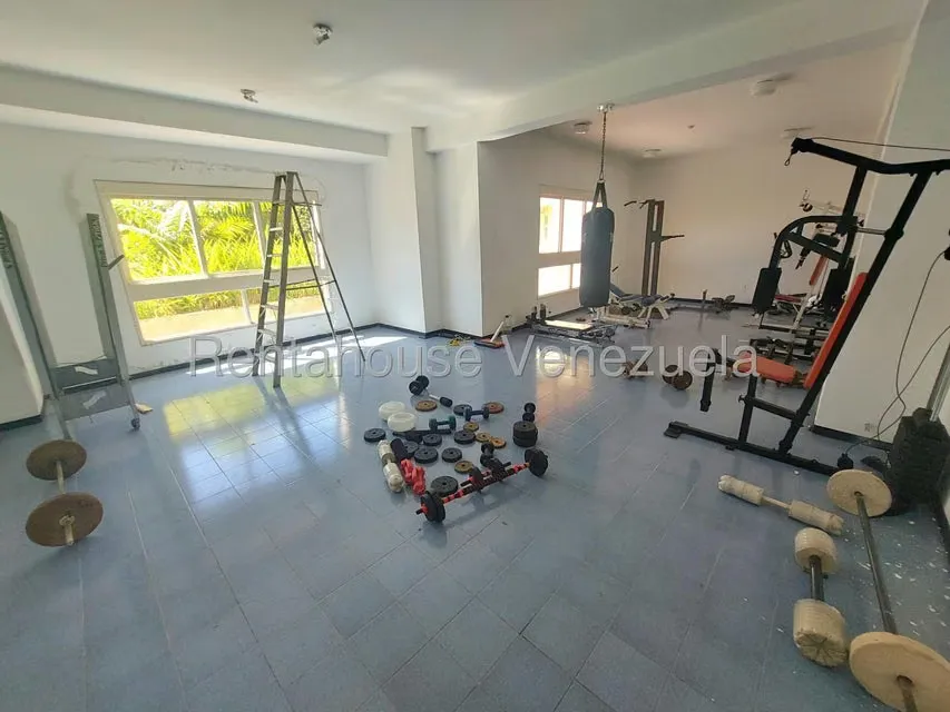 Apartamento (1 Nivel) en Alquiler en Miranda, Distrito Metropolitano - 22