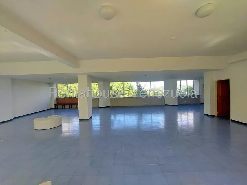 Apartamento (1 Nivel) en Alquiler en Miranda, Distrito Metropolitano - 24