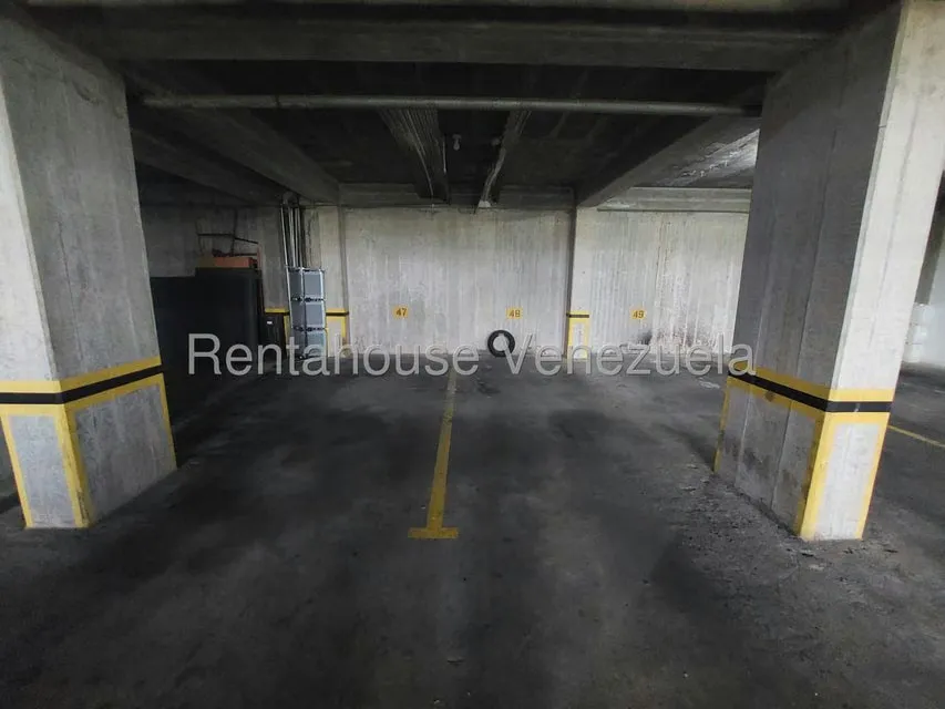 Apartamento (1 Nivel) en Alquiler en Miranda, Distrito Metropolitano - 26