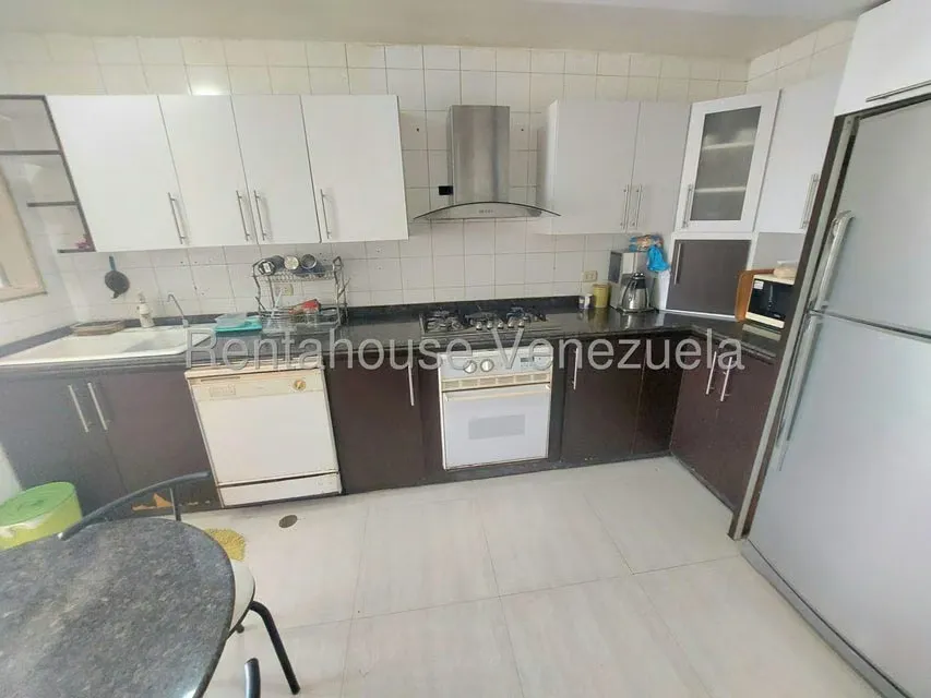 Apartamento (1 Nivel) en Alquiler en Miranda, Distrito Metropolitano - 8