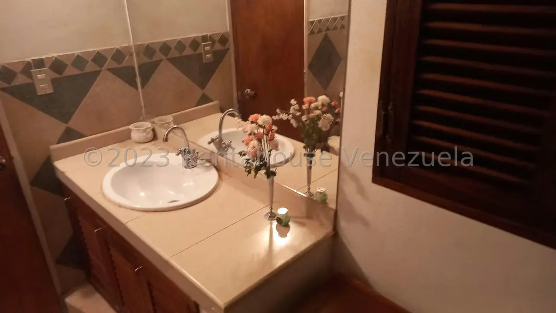 Casa (1 Nivel) en Venta en Mampote, Miranda - 18