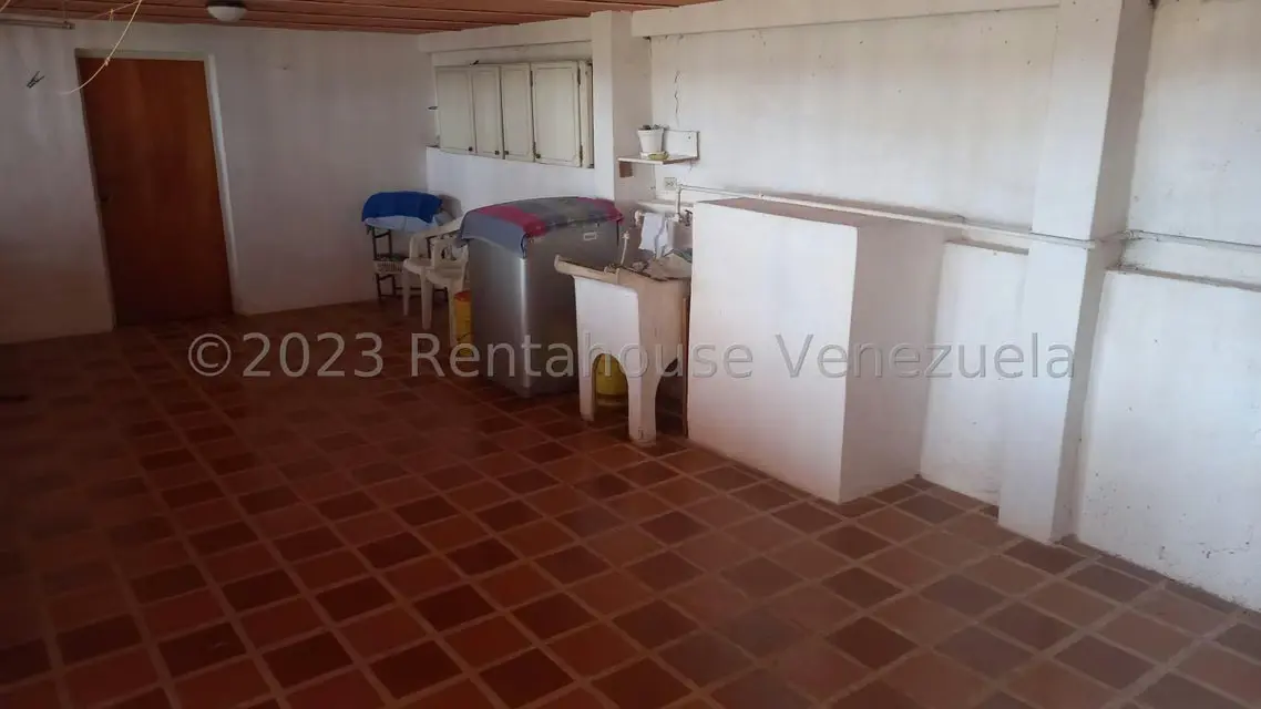Casa (1 Nivel) en Venta en Mampote, Miranda - 28