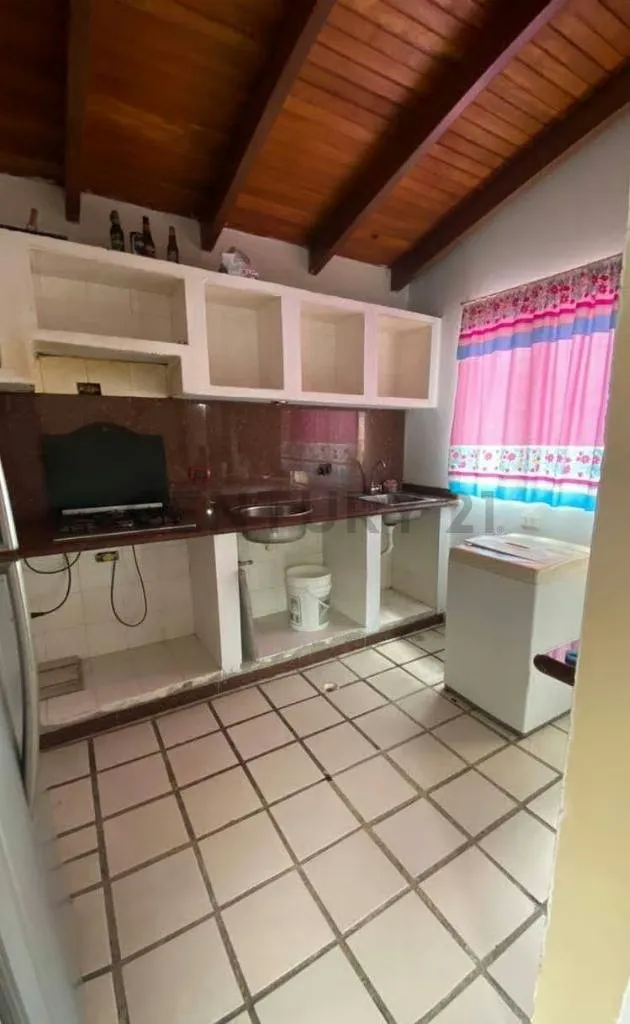 Cómodo apartamento en Urb. La Laguna II. Paz y excelente ubicación en Turmero. - 7