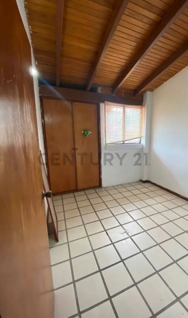Cómodo apartamento en Urb. La Laguna II. Paz y excelente ubicación en Turmero. - 10