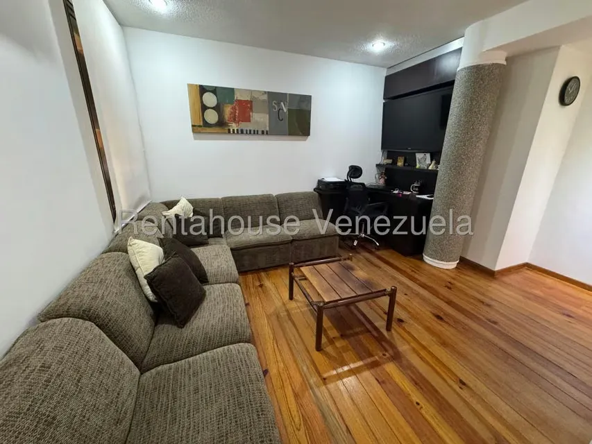 Apartamento (Duplex) en Venta en Las Mercedes, Distrito Metropolitano - 35