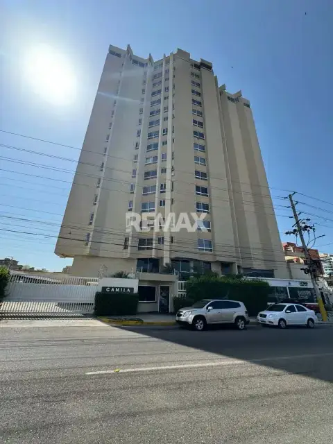 Se VENDE Apto en Edificio Camila, Sector bellas artes