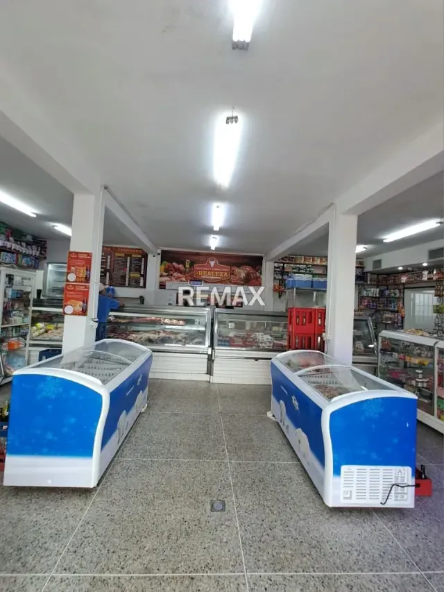 LOCAL COMERCIAL TIPO MINIMARKET EN VENTA - CON MOBILIARIO - 3