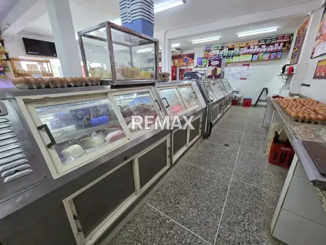 LOCAL COMERCIAL TIPO MINIMARKET EN VENTA - CON MOBILIARIO - 6