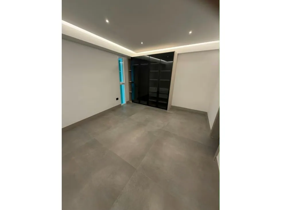 Se vende Apto Triplex 300m² 3h/3b/5p Lomas de Chuao - 17