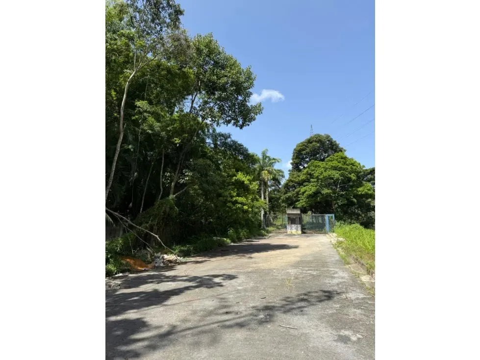 Se Vente Terreno en Mariche/La Miranda - 2