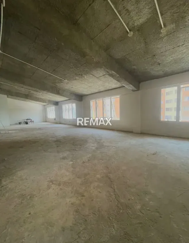 Se vende Local Comercial en el centro empresarial las Cascadas Lecheri - 7