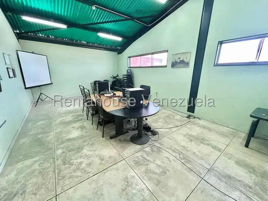 Galpon - Deposito en Venta en Zona Industrial 2, Lara - 24