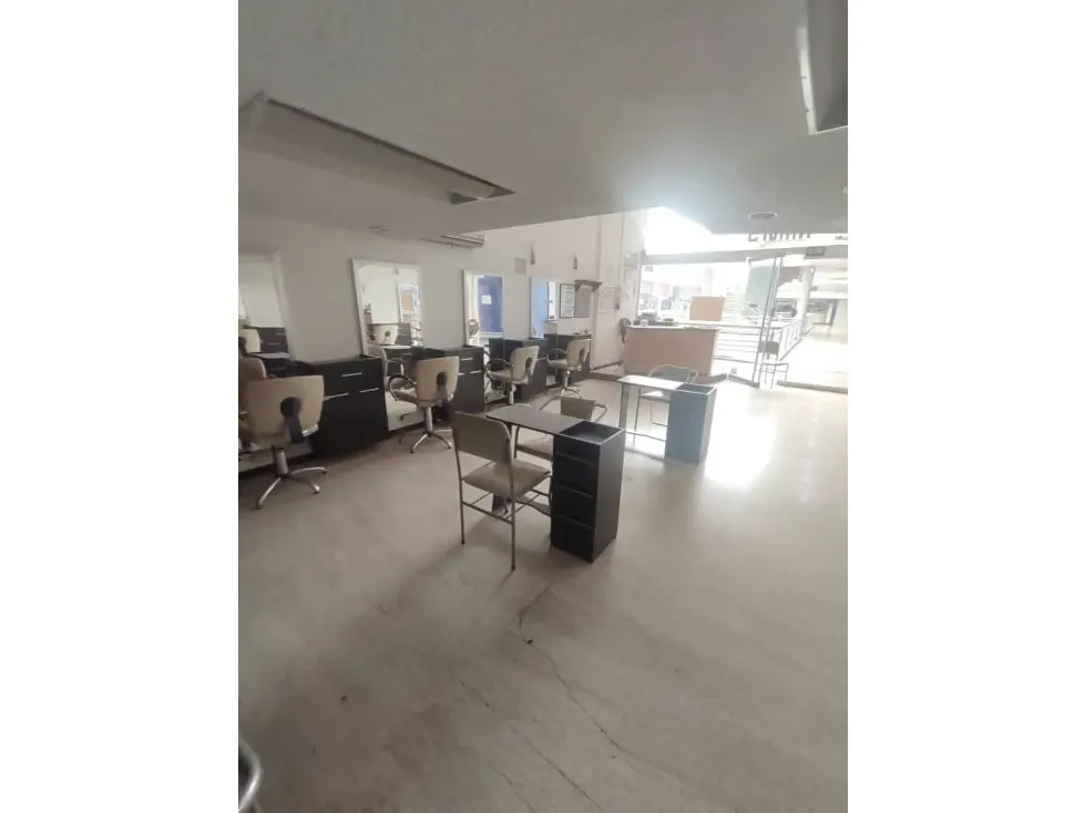 Se Alquila Local Comercial en CC Galerias El Paraiso - 2